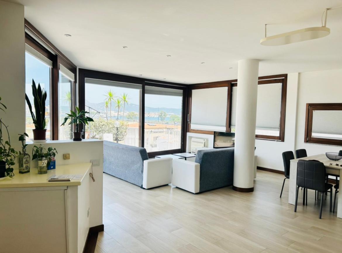 Sunny Rooftop Loft With Gorgeous Views Of Olbia Exterior photo